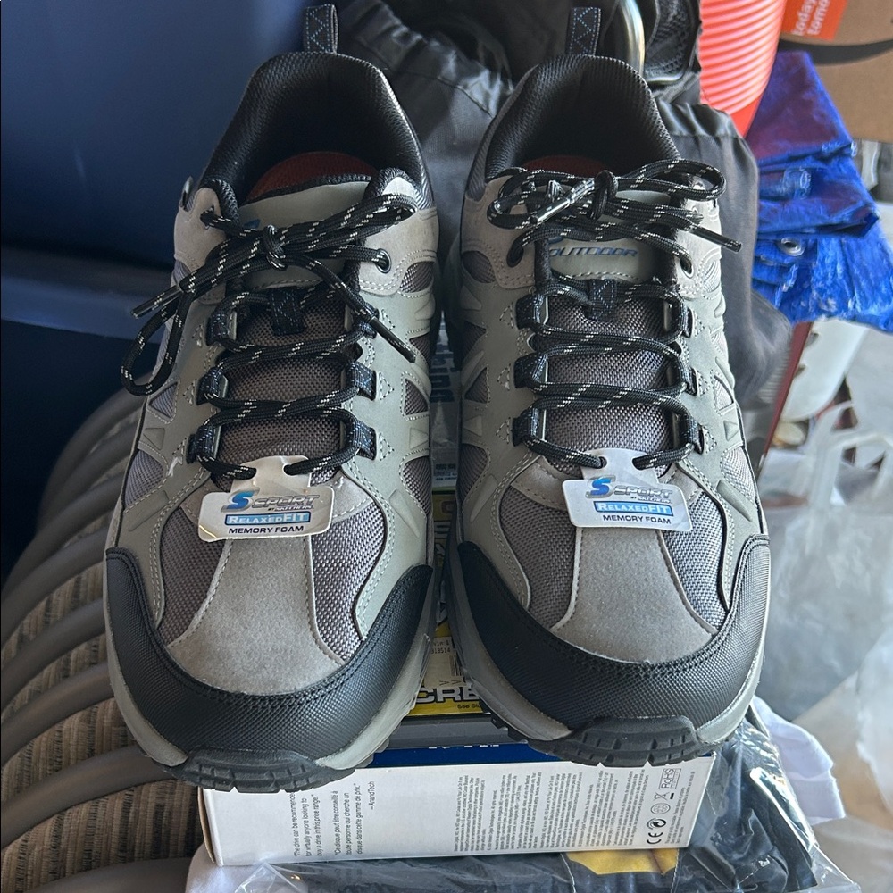 Skechers Men's Black and Gray Athletic Sneakers